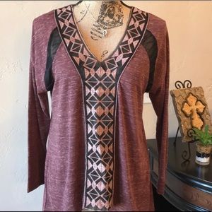 LUSH Embroidered Heather Wine Top Medium